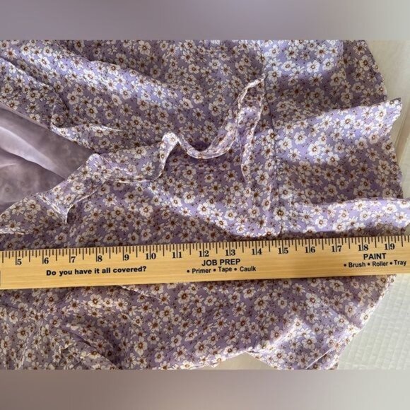 ASTR The Label Top Womens Size S Peasant Floral Smocked Chiffon Faux Wrap Blouse - Picture 6 of 8